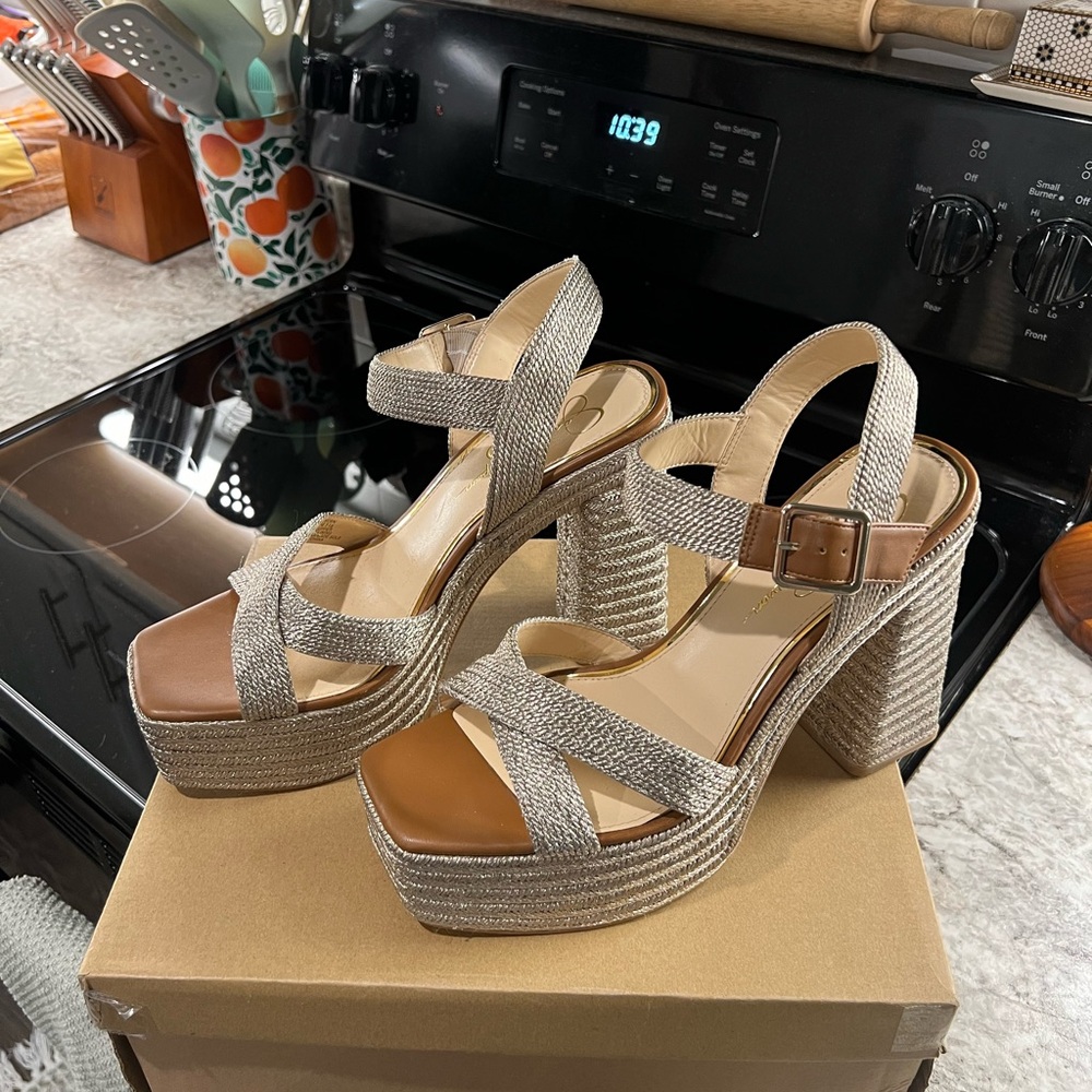 Jessica Simpson Gold Platform Heels
